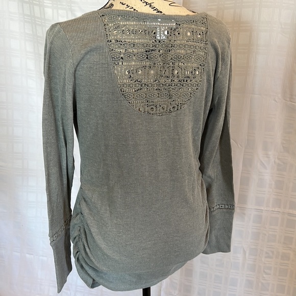 Mother Hood Maternity crochet back thermal - Picture 2 of 3